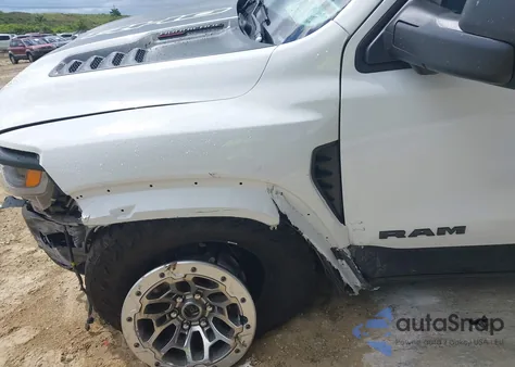 2025 Ram 1500 Rho 4X4 5'7 Box z USA, uszkodzony, nr VIN 1C6SRFUP8SN632489